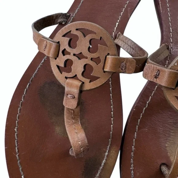 Elegant Tory Burch Miller Logo Tan Leather Sandals - Picture 3 of 8